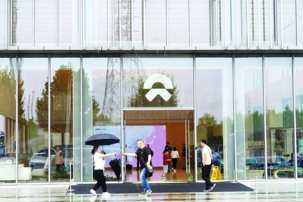 Китайская компания NIO поставляет новые электрические автомобили