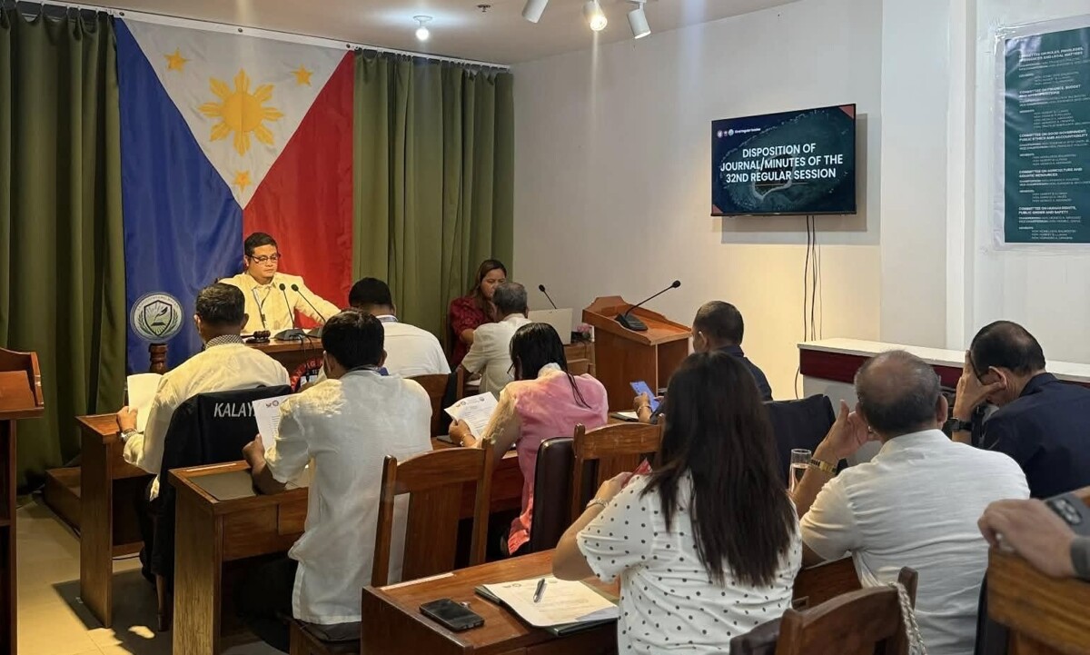 China Bans F Philippine Officials