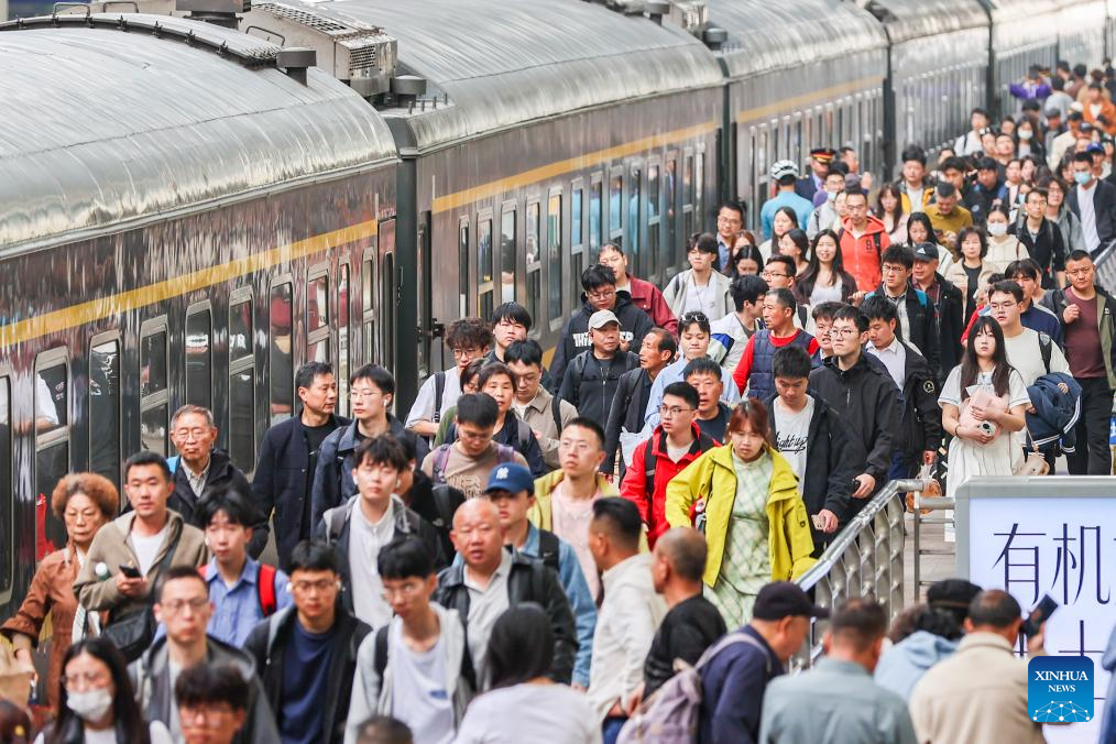 China: 6% Passenger Travel Increase During Qingming Festival