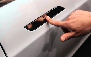 China to Ban Hidden Door Handles in Electric Cars
