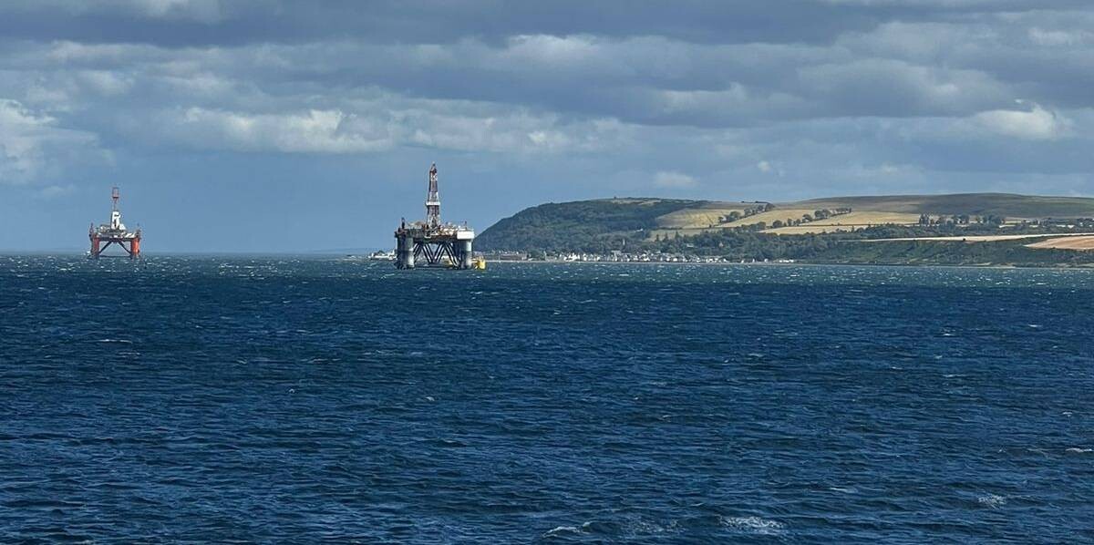 Рост мирового спроса на нефть сталкивается с неопределенностью на фоне экономических проблем