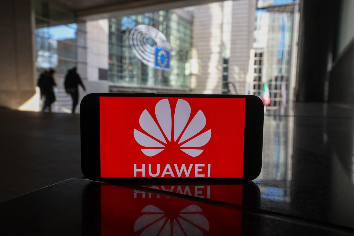 Huawei в центре торгового спора между США и Китаем