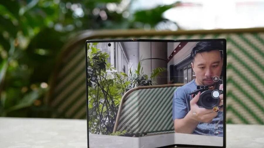 Huawei Запускает Три-Складной Смартфон на Международном Рынке