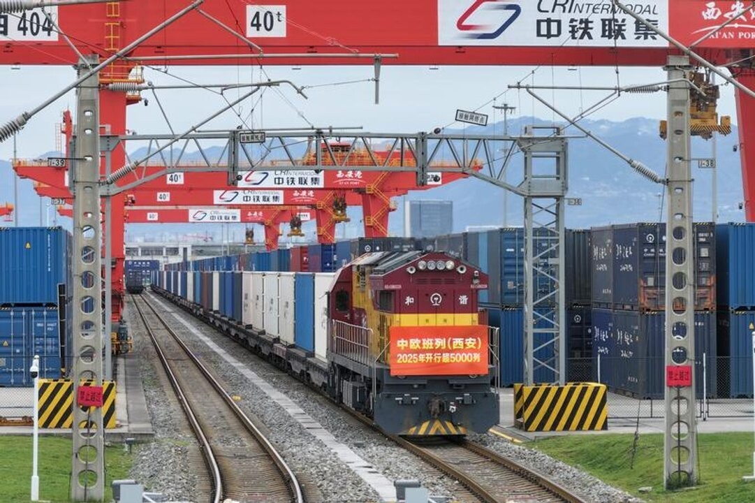 China-Europe Freight Trains Transport 12 Million Units