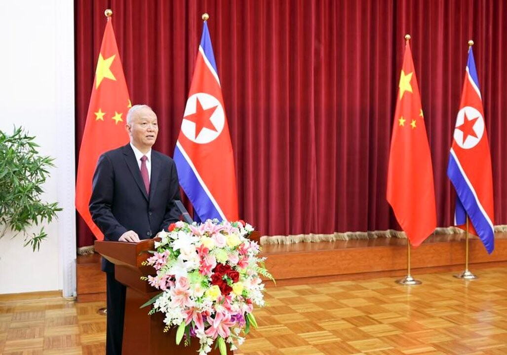 Cai Qi attends meeting on Beijing's planning