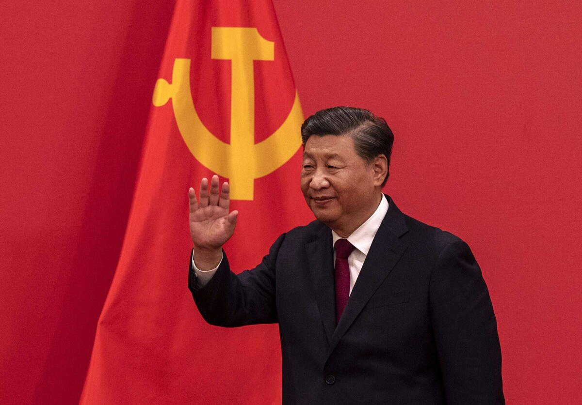 Xi Jinping Meets Business Leaders to Boost Economy