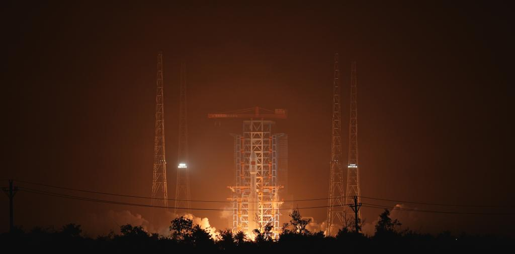 China Launches Rocket with 18 Internet Satellites