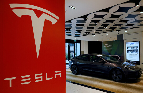 Акции Tesla взлетают после обязательства по полному автопилоту