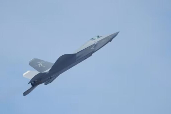 Народно-освободительная армия Китая празднует 75-летие с dévoilement J-35A