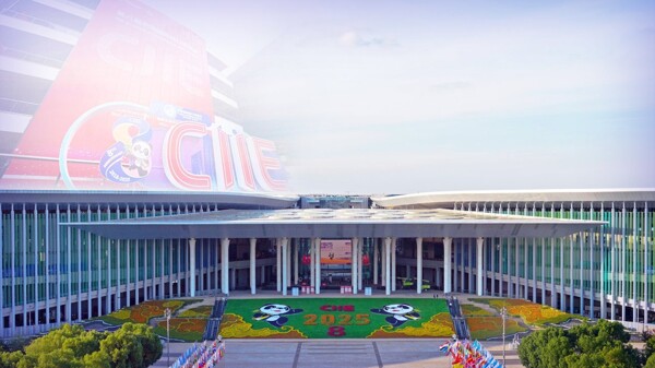 Think Tank Report Details China's Development Strategy for 15th Five-Year Plan