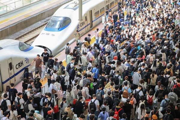 China's Railway Network Sets Record for Passenger Traffic