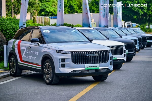 Chery представила новый гибридный автомобиль J7
