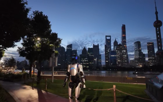 Chinese Robot Sets Guinness World Record