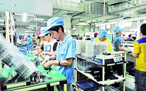 China's factory profits fall for second month in a row