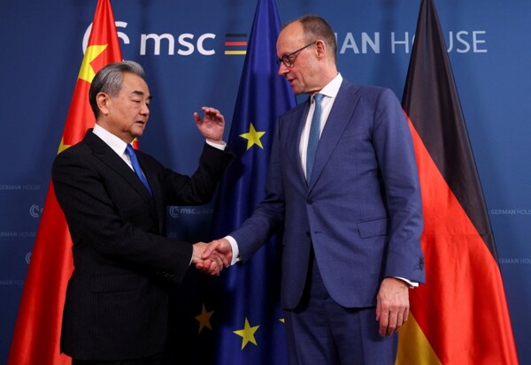 Wang Yi Hopes to Elevate China-German Relations to New Level