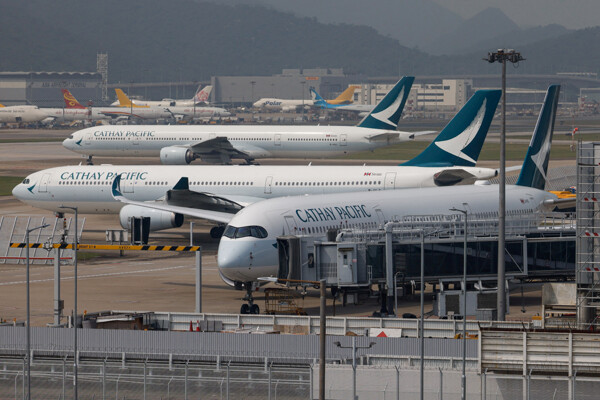 Cathay Pacific выражает недовольство задержкой Boeing 777X